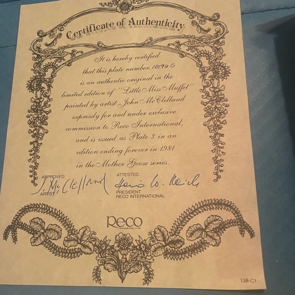 Mother goose collector plate Little Miss Muffet - Picture 3 of 3